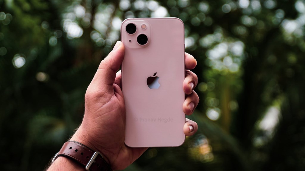 Nên lựa chọn ép cảm ứng iPhone 13