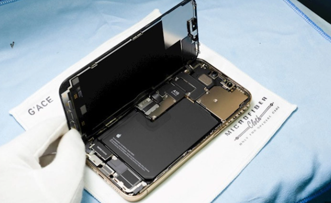 Lời khuyên và đánh giá khi thay màn hình Iphone 13 Pro