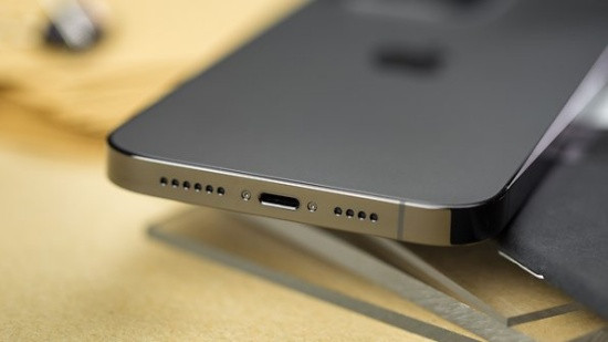 Thay chân sạc iPhone 14 Pro Max