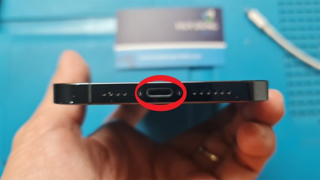 nguyên nhân cần thay chân sạc iPhone 14 Pro