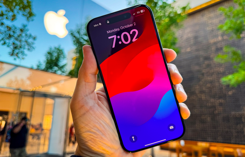 Thay chân sạc iPhone 15