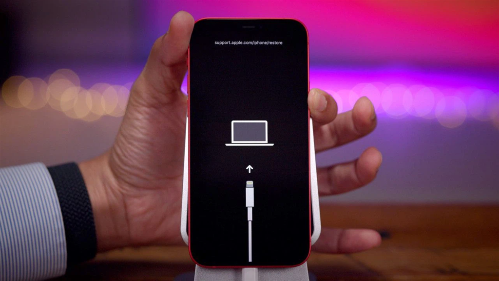 Quy trình thay chân sạc iPhone 15 Pro