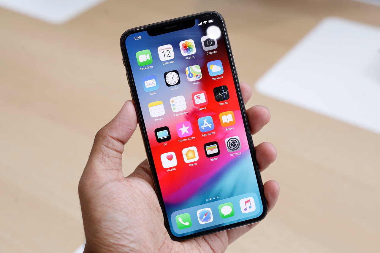 iPhone Xs MAX Lock - Không zin tặng máy. Giá rẻ nhất