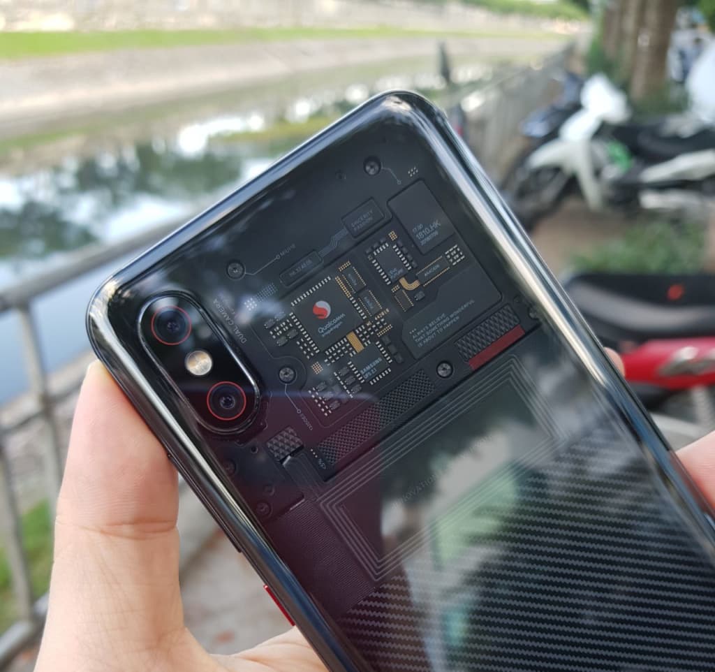 Mi 8 Pro - giảm sốc cực đại - trở thành ông vua tầm trung! - Clickbuy