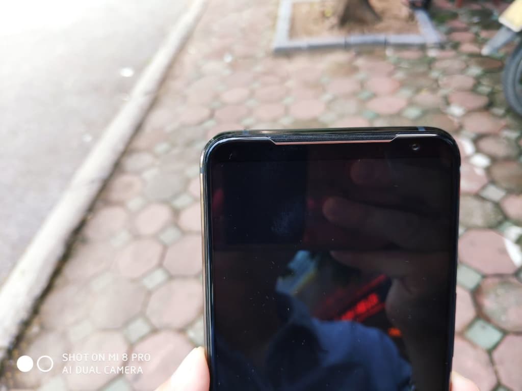 Trên tay ROG Phone 2 - Quái vật hiệu năng toàn diện của Android??? - Clickbuy