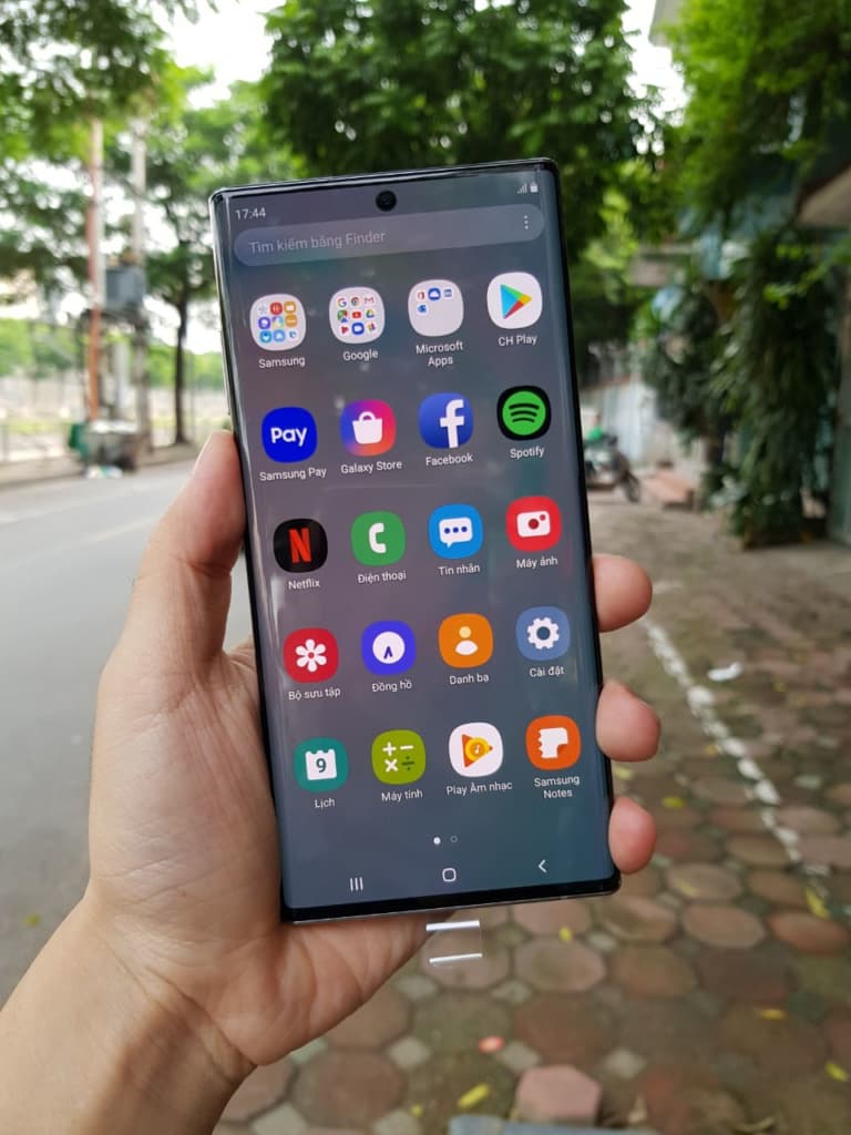 Trên tay Galaxy Note 10+ bản thương mại - hoàng đế Android 2019!! - Clickbuy