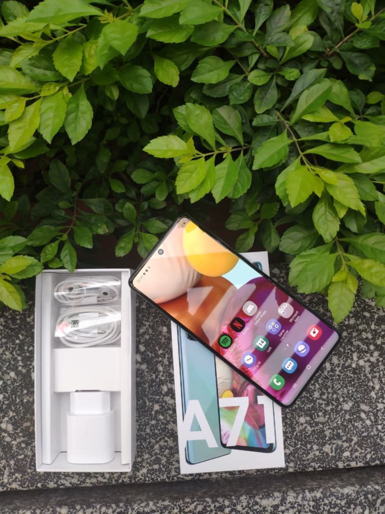 Đánh giá Galaxy A71: vị thế của ông vua tầm trung Android nửa đầu 2020!! - Clickbuy