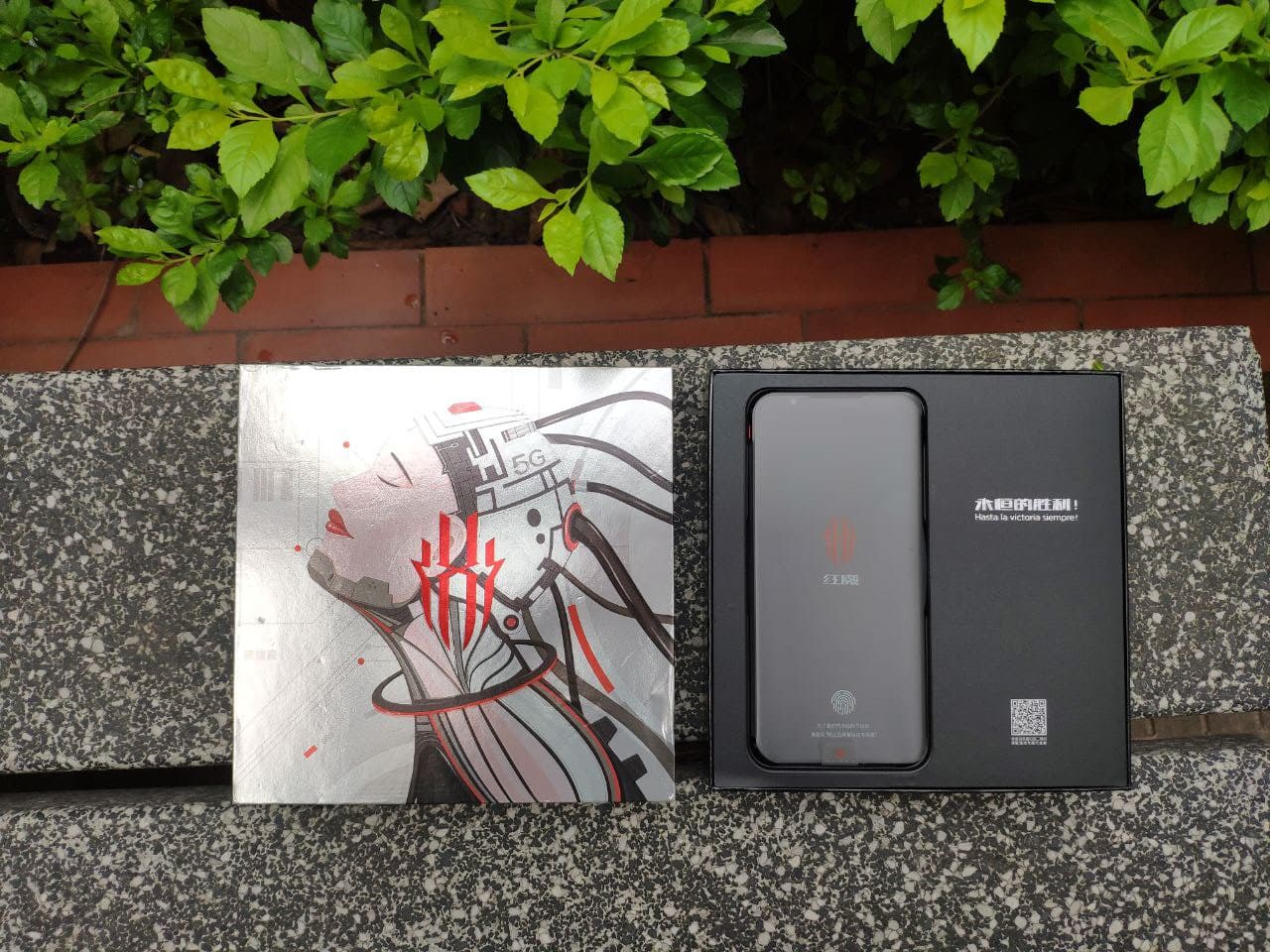 Kẻ thách thức gaming-phone - Redmagic 5G xuất hiện - Clickbuy