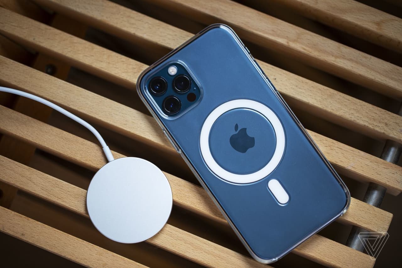 Apple iPhone 12 Pro tạo nên sự khác biệt với đa số smartphone Android