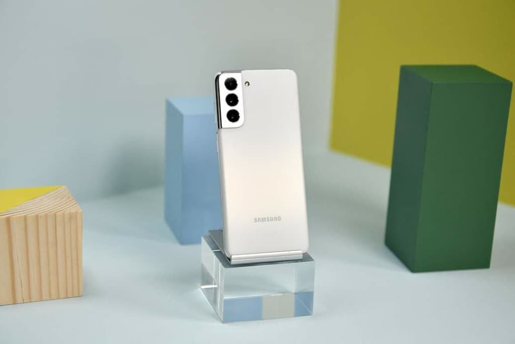 Lộ diện bộ 3 flagship Galaxy S21 trước giờ ra mắt!!! - Clickbuy