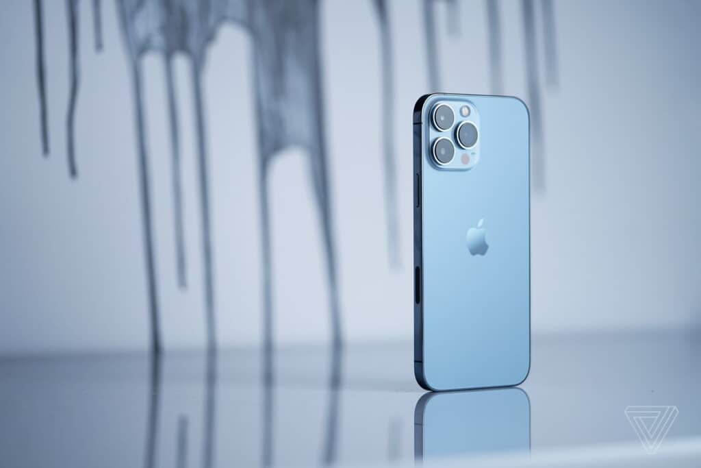 Giúp iPhone 13 Pro tiết kiệm pin hơn với giải pháp hay ho từ Apple - Clickbuy