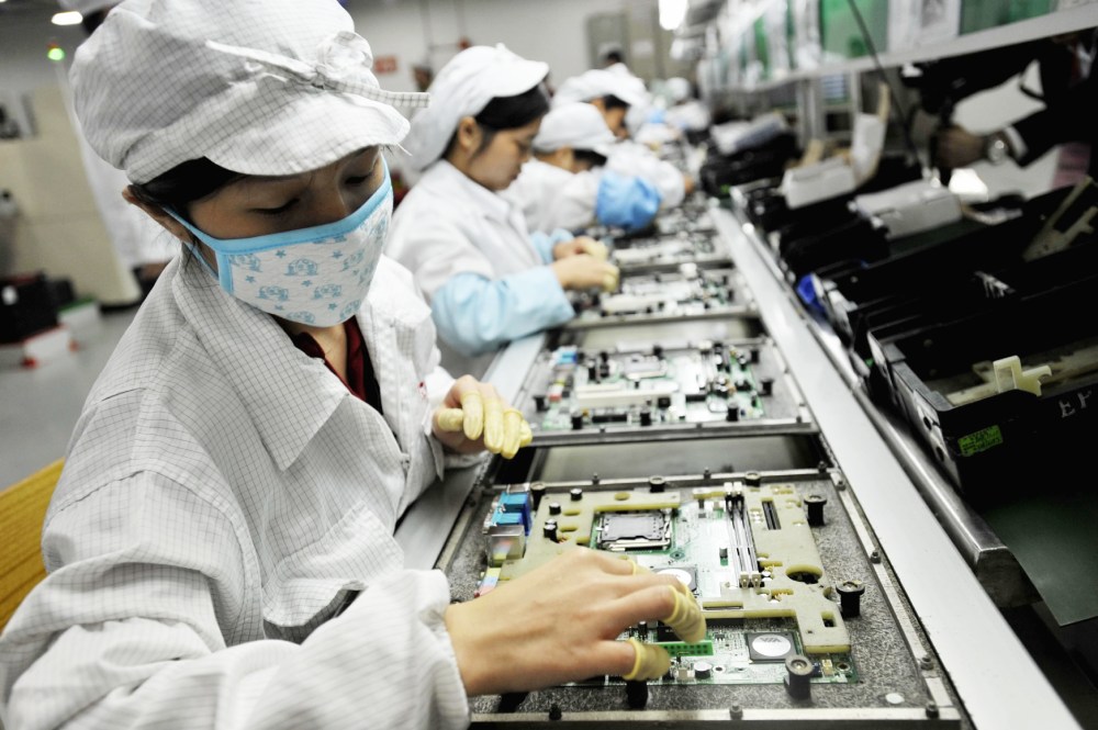 Lần đầu sau 1 thập kỷ, Apple phải dừng sản xuất iPhone, iPad vì thiếu linh kiện - Clickbuy