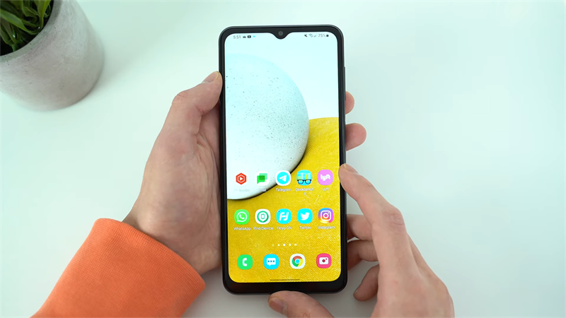 Chỉ tầm 4 triệu* mà cấu hình quá 'ngon', bảo sao Galaxy A13 HOT đến thế - Đây là những điểm ăn tiền nhất trên siêu phẩm giá rẻ này - Clickbuy