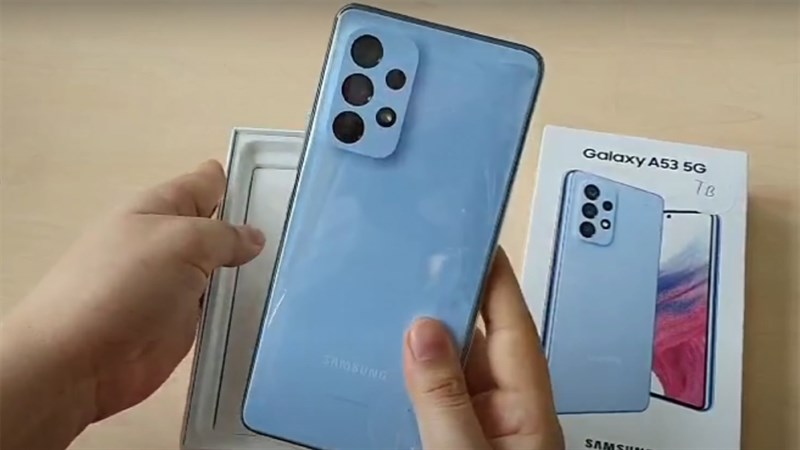 Dù chưa ra mắt nhưng đã có video ‘đập hộp’ Galaxy A53 5G, hé lộ thiết kế và chạy chip Exynos 1280 - Clickbuy