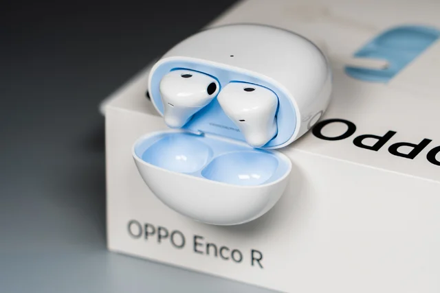 OPPO ra mắt tai nghe không dây Enco R - Clickbuy