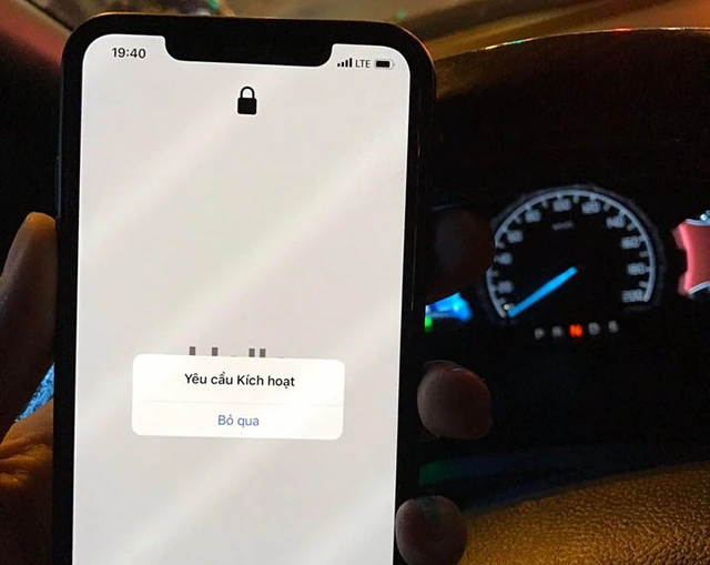 Nghe gọi không ổn định, iPhone Lock tụt giá thê thảm: iPhone 13 Pro Max chỉ còn 20 triệu đồng - Clickbuy