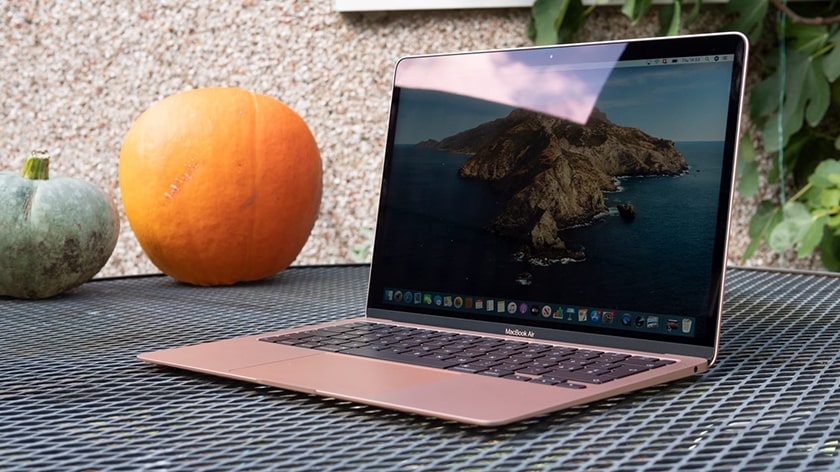 Vì sao Apple chưa bao giờ sản xuất MacBook có màn hình cảm ứng?