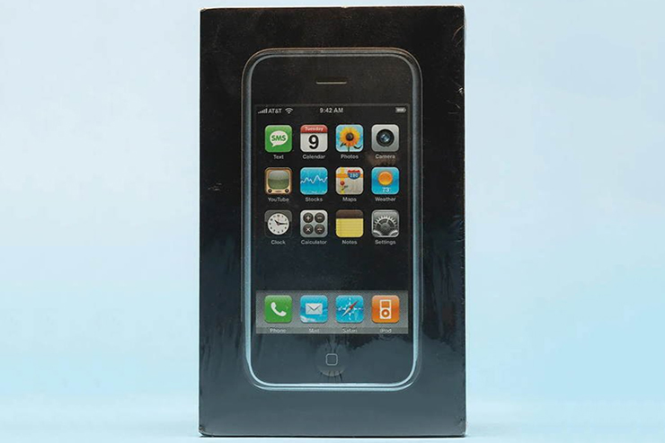 Apple vừa bán đấu giá chiếc iPhone đời đầu được niêm phong với mức giá thật bất ngờ - Clickbuy