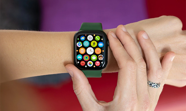 Apple sẽ sản xuất Apple Watch và MacBook tại Việt Nam?