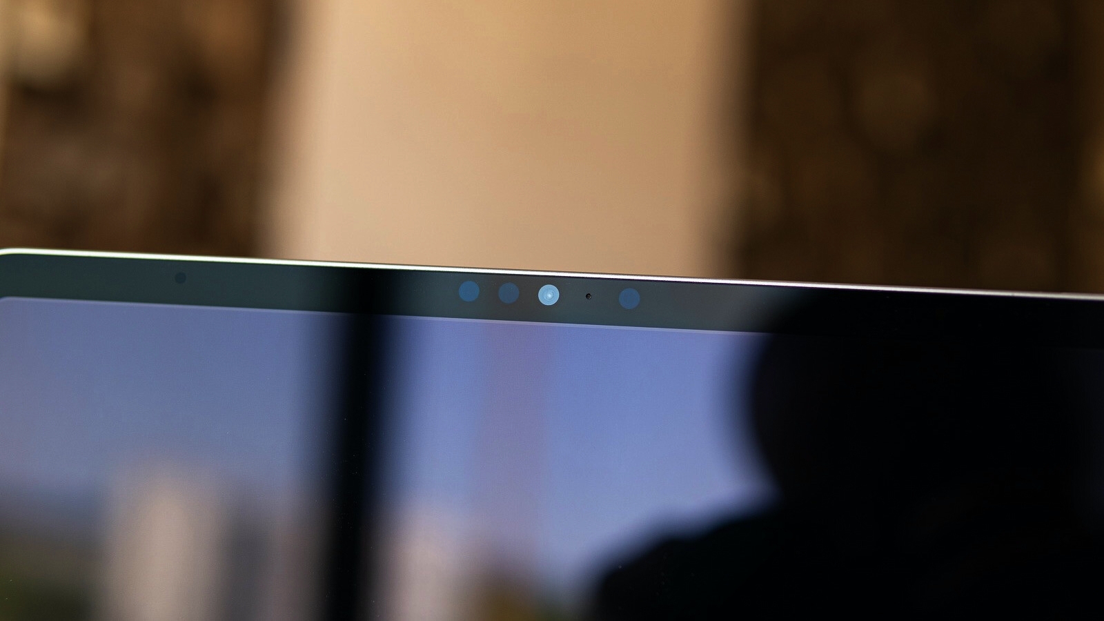 Apple iPad Pro sẽ có Face ID dưới màn hình trước cả Apple iPhone
