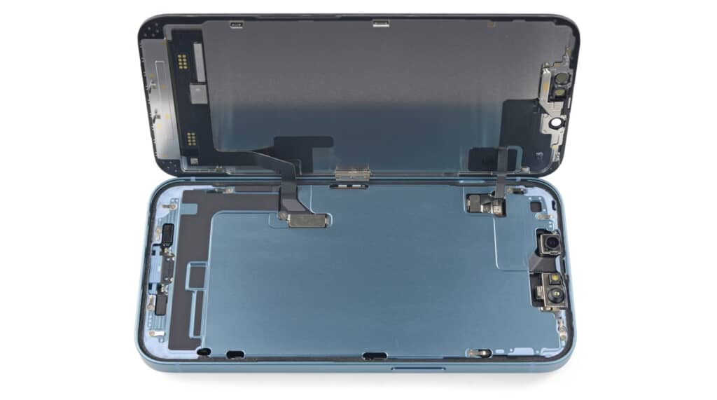 Cận cảnh chiếc iPhone dễ sửa chữa nhất quả đất - Clickbuy
