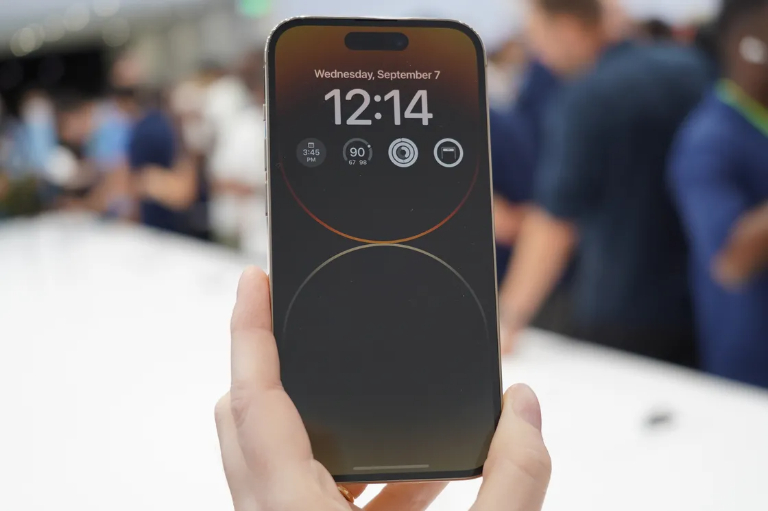 Một số phần cứng độc quyền sẽ có trên iPhone 15 Ultra khiến iFan đổ rần rần - Clickbuy