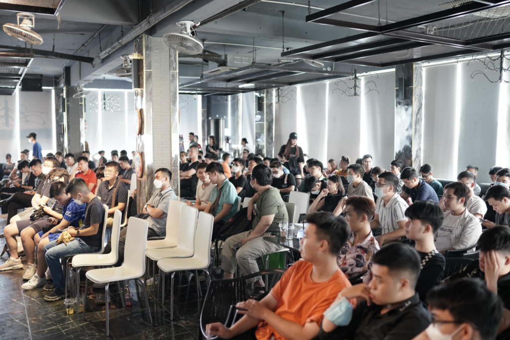 Sự kiện Tech Offline trải nghiệm iPhone 14 series đầu tiên tại Việt Nam - Clickbuy