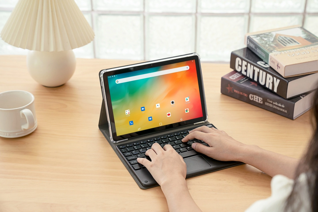 Ra mắt máy tính bảng Doogee T10 với chip Unisoc T606, màn hình IPS LCD 10,1 inch - Clickbuy