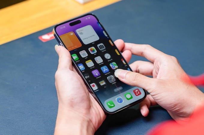 Nhiều iPhone bị lỗi sau khi cập nhật iOS 16.1 - Clickbuy