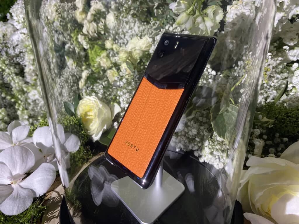 Chính thức ra mắt METAVERTU của Vertu với chip Snapdragon 8 Gen 1, RAM 18GB, bộ nhớ 1TB, giá 1 tỷ đồng - Clickbuy