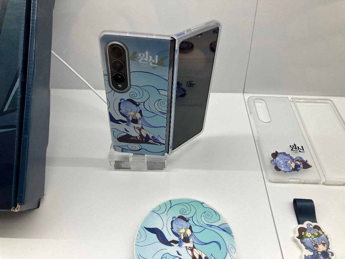 Samsung Galaxy Z Fold4 Genshin Impact Edition ra mắt