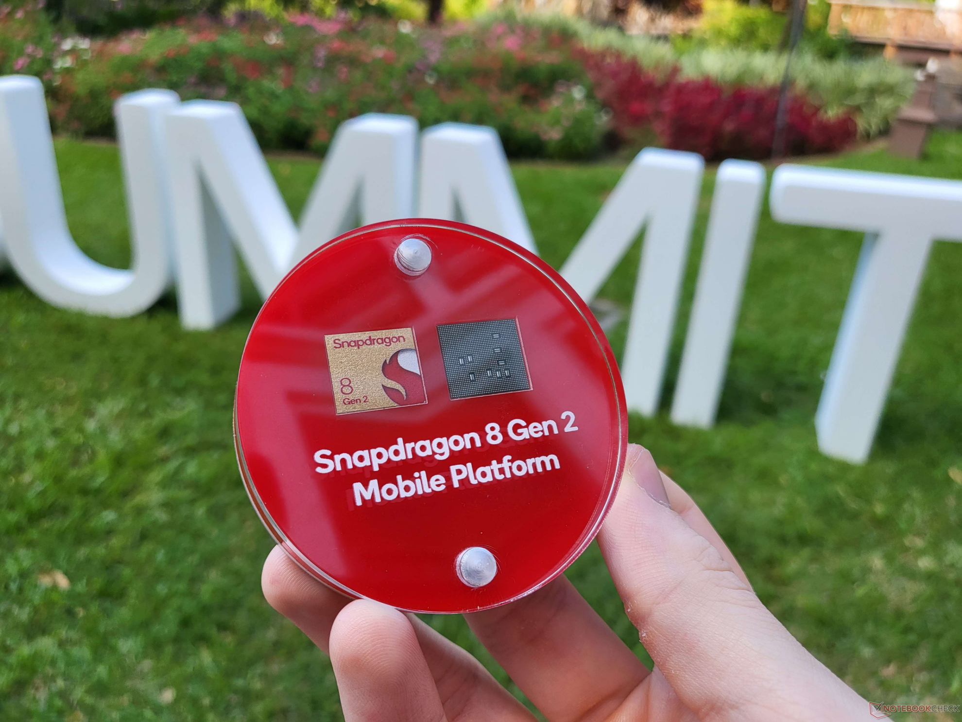 Qualcomm® giới thiệu bộ vi xử lý hàng đầu Snapdragon™ 8 Gen 2