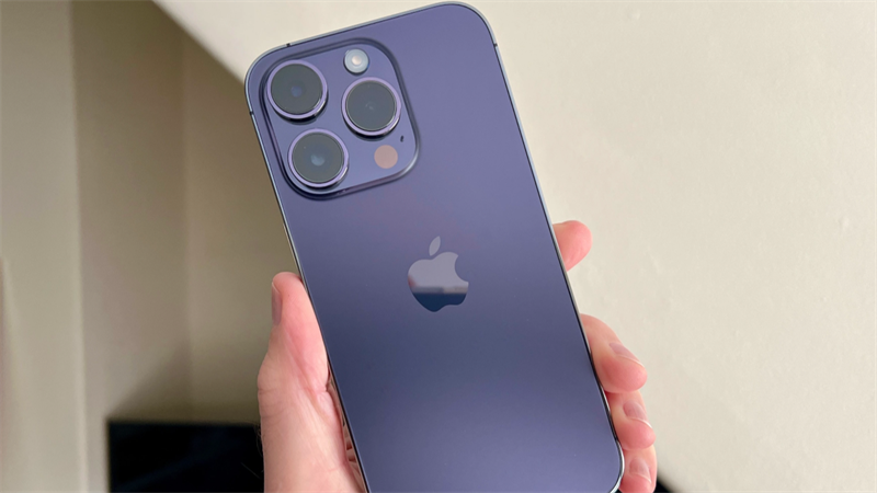 Tin vui: Apple cho biết lỗi sọc màn trên iPhone 14 Series không phải do phần cứng - Clickbuy