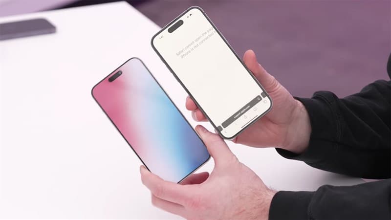 Thiết kế mặt trước iPhone 15 Ultra và iPhone 14 Pro Max (Ảnh: Unbox Therapy)