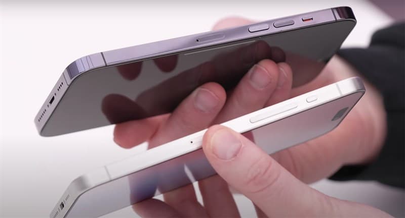 Các phím tăng giảm âm lượng trên iPhone 15 Ultra giờ đây đã liền mạch với nhau (Ảnh: Unbox Therapy)