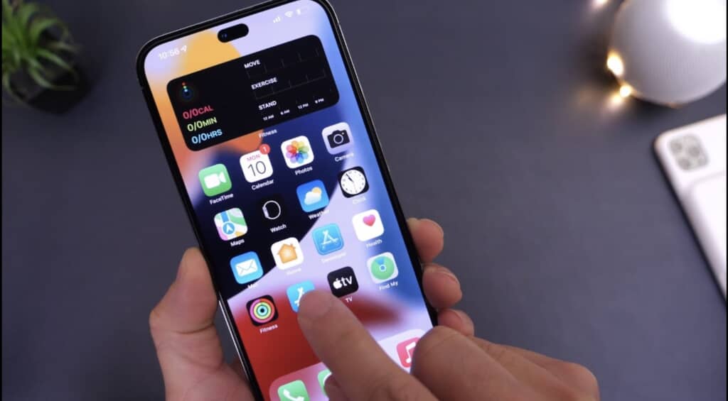 “Biến” iPhone 13 thành iPhone 14 với notch hình viên thuốc cực đơn giản - Clickbuy