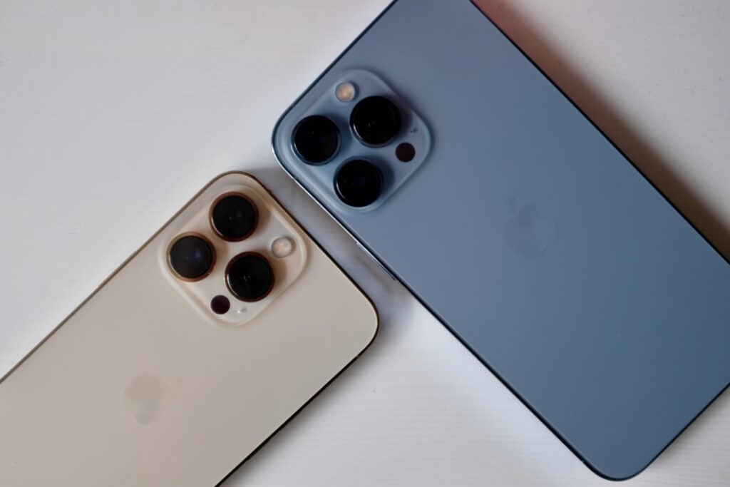 Vì sao iPhone 12 đáng mua hơn iPhone 13 và 14?
