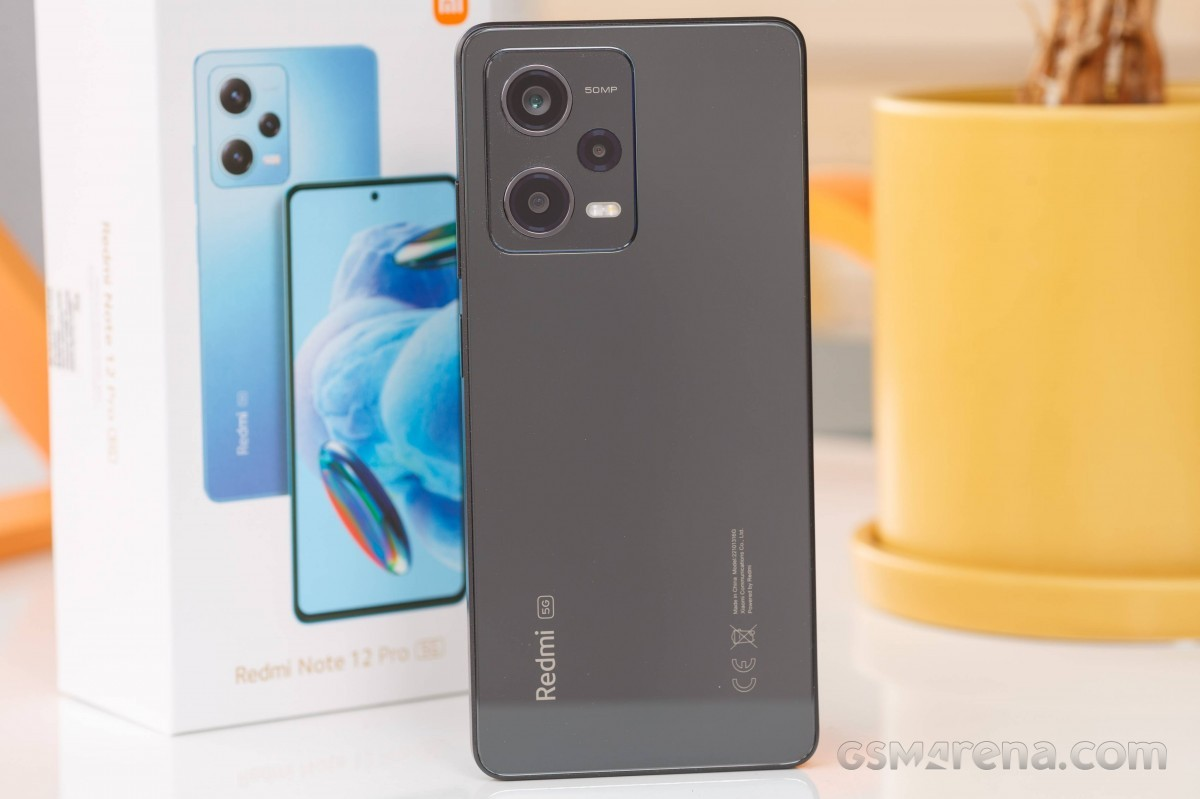 Ngoại hình Redmi Note 12 Pro và galaxy a54