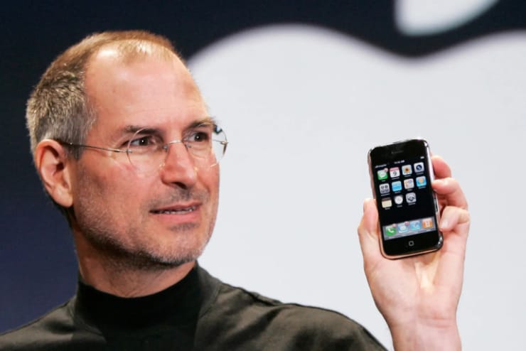 Steve Jobs giới thiệu iPhone là một trong những khoảnh khắc đáng nhớ trong lịch sử công nghệ.