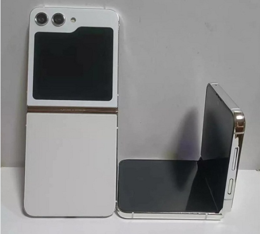 Thiết kế Galaxy Z Flip5- Clickbuy
