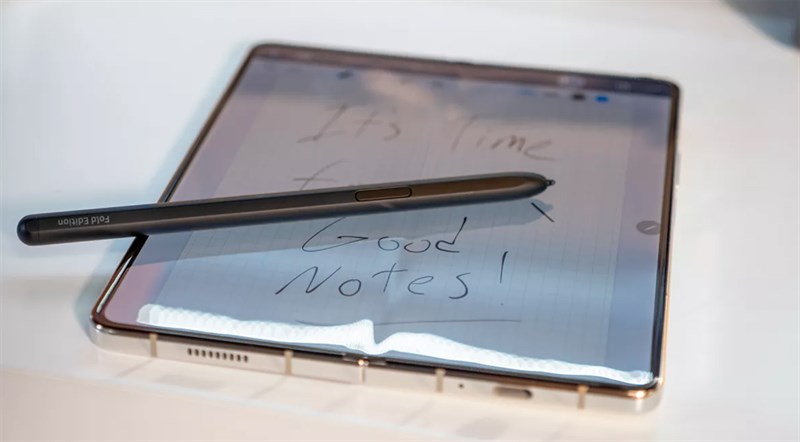 Hình ảnh Galaxy Z Fold5 và bút S Pen thế hệ mới (Ảnh: AndroidCentral)