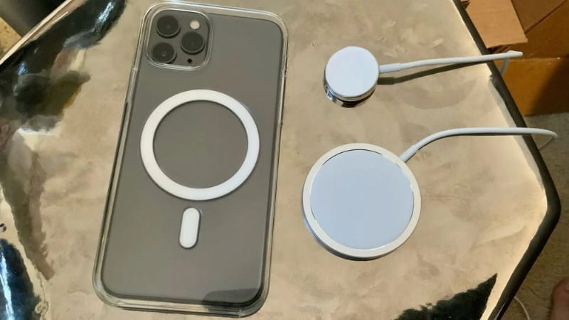 Pin iPhone 12 Pro và iPhone 12 Pro Max - Clickbuy