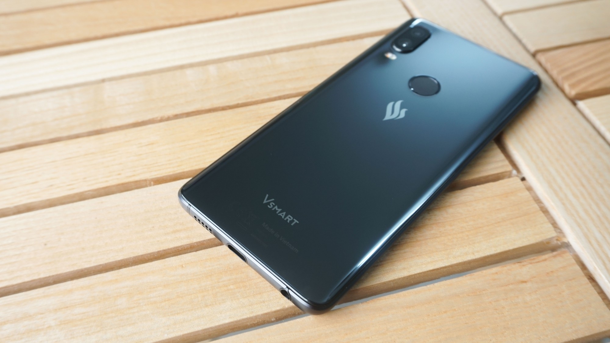 VinSmart hợp tác cùng Qualcomm làm 5G, sắp bán rộng rãi tại Mỹ?? - Clickbuy