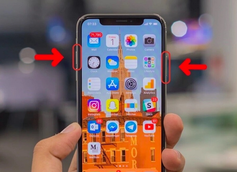 Khôi phục cài đặt gốc iPhone để loại trừ lỗi hệ thống dẫn đến loa bị rè