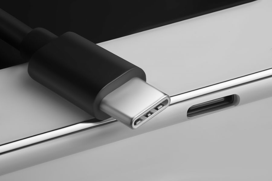 Cổng USB-C trên iPhone SE 4: Đáp ứng quy định mới