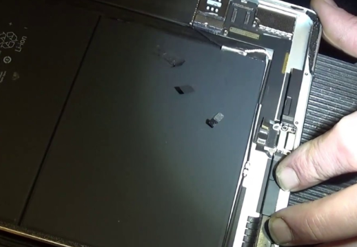 Dấu hiệu nhận biết chân sạc iPad Air 2 bị hỏng