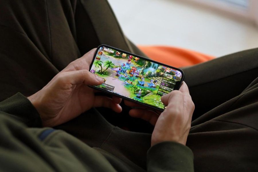 IPhone 15 có hiệu suất tương đương iPhone 16