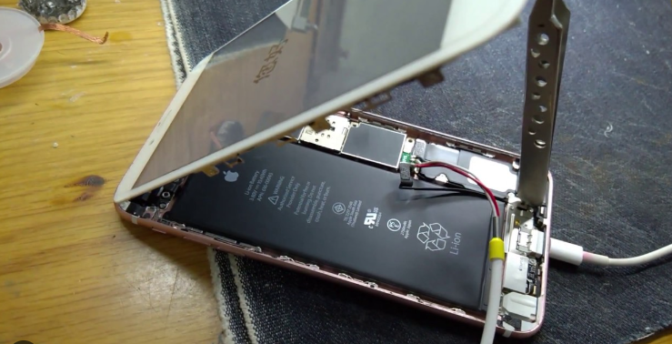 Khi iPhone 6s Plus đột nhiên tắt ngúm