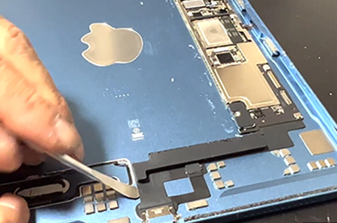 Ưu nhược điểm của việc thay chân sạc iPad Air 1