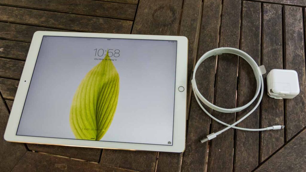 Thay chân sạc iPad Air 3 hiệu quả